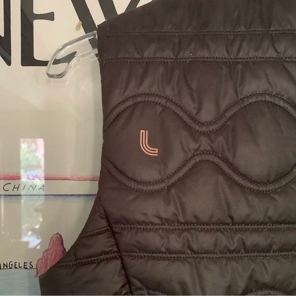 Lole quilted design vest in a fab green|grey colour, lightweight size S - Picture 5 of 13